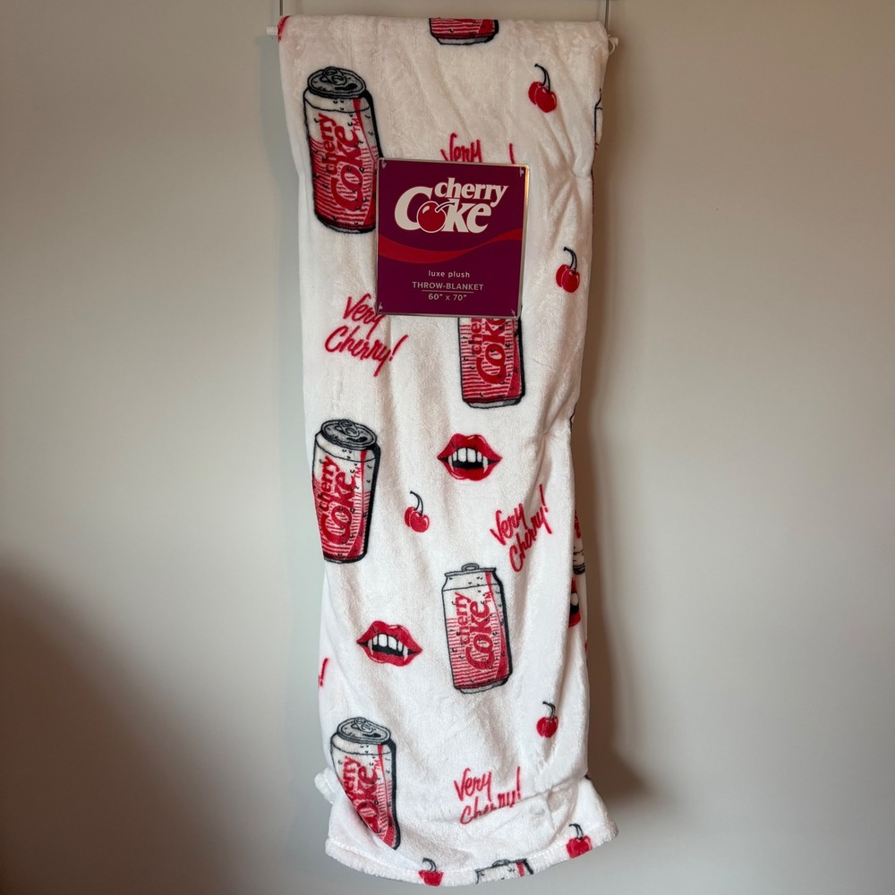 New Coca-Cola 60x70 Cherry Coke Oversized Throw Blanket Fangs Soda Halloween